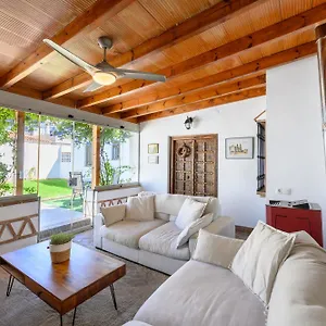 https://chalet-en-puerto-marina.1costadelsol.com